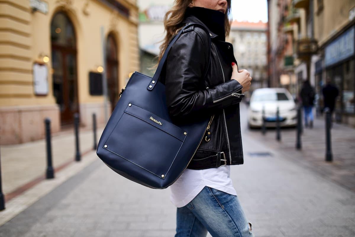 Classic Blue - Az év színe 2020