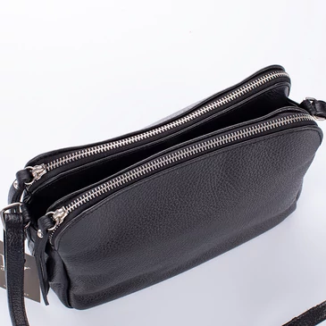 Valódi bőr női oldaltáska fekete színben