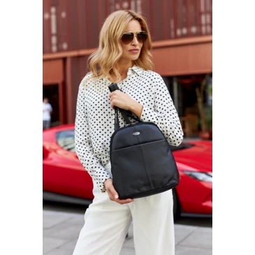  Női valódi bőr Városi  hátizsák fekete színben
