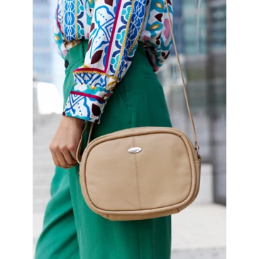 Valódi bőr Női oldaltáska bézs színben