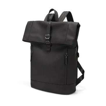 Fedélzeti méretű sokzsebes hátizsák 