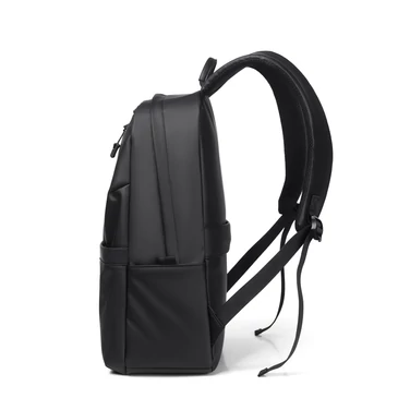 Fekete vízálló többzsebes laptoptartós hátizsák 40 x 30 x 20 cm usb csatlakozóval