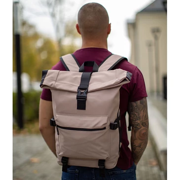 Bézs vízálló többzsebes laptoptartós hátizsák