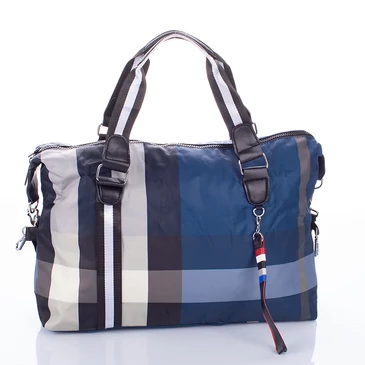 Utazótáska Wizzair méretű fedélzeti táska 40 x 30 x 20 cm