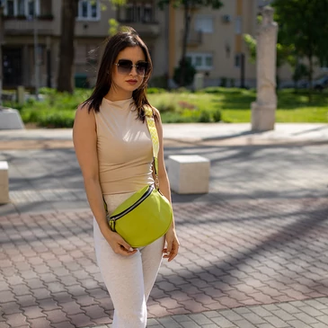 Keresztpántos női oldaltáska 