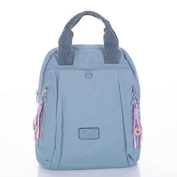 Sokzsebes vízálló női hátizsák világoskék színben