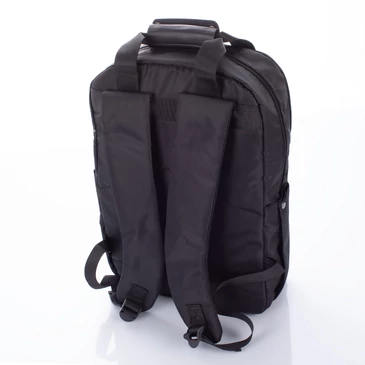 Fekete vízálló többzsebes hátizsák