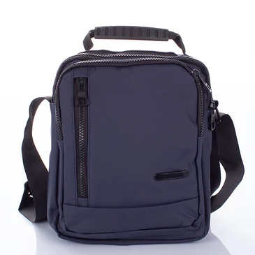 Vízálló praktikus férfi oldaltáska 