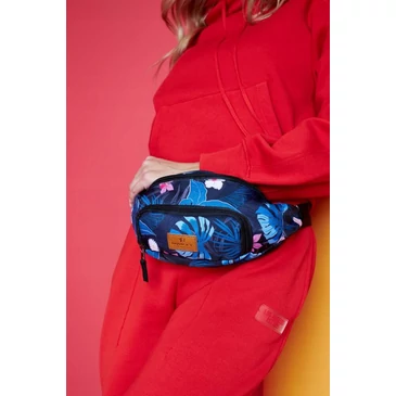 Divatos Tágas női Övtáska