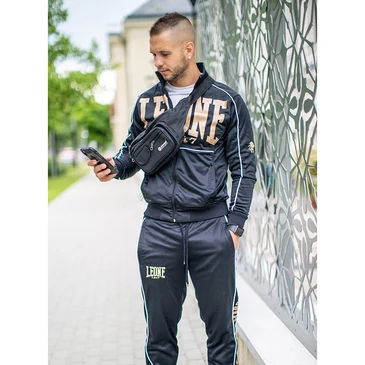 AdventureR nagyméretű övtáska fekete színben AT5252