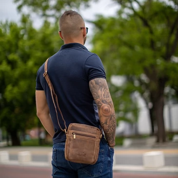 Wild Valódi Bőr Férfi Oldaltáska