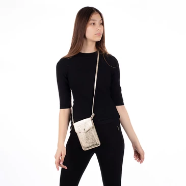 Valódi bőr telefontartó arany színben