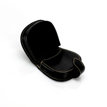 Patkó pénztárca fekete színben