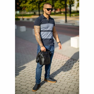 Férfi oldaltáska fekete színben