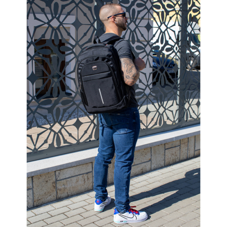  Laptoptartós Hátizsák fekete színben 8003-black