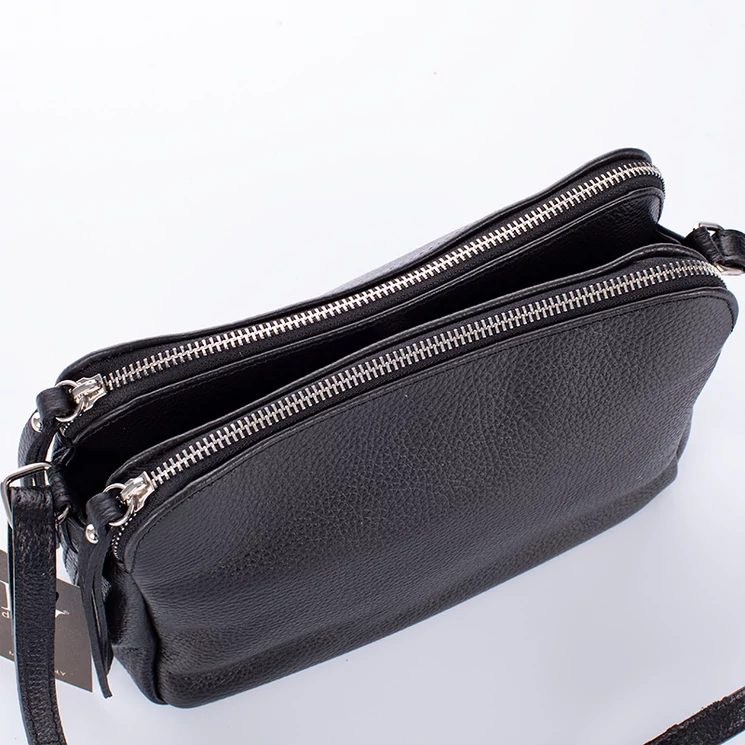 Valódi bőr női oldaltáska fekete színben