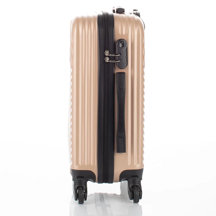 RHINO Bőrönd kabin méret RYANAIR járataira felvihető levehető kerékkel