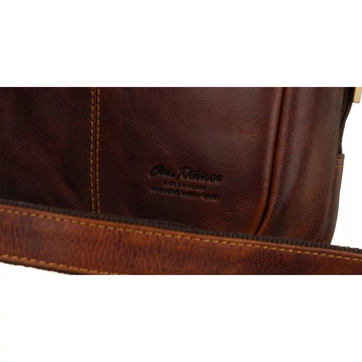 Valódi Bőr Peterson Férfi Válltáska/Oldaltáska barna színben