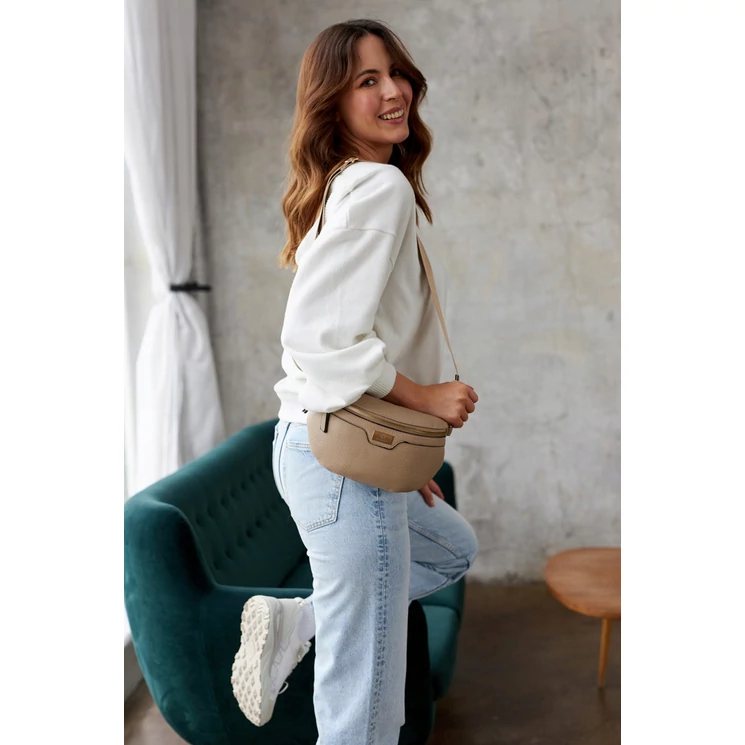 Divatos Női Oldaltáska + Praktikus kiegészítővel