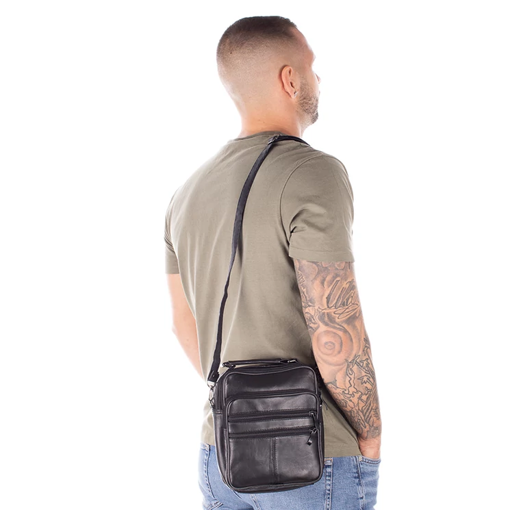  Valódi bőr férfi oldaltáska