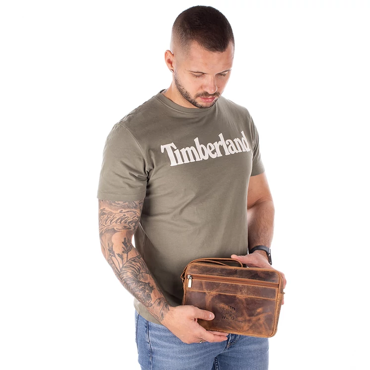 Wild valódi bőr autóstáska barna színben