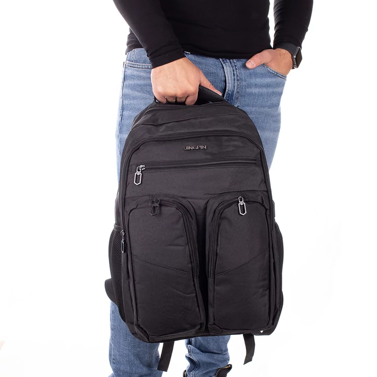 Fedélzeti méretű laptophátizsák USB csatlakozóval