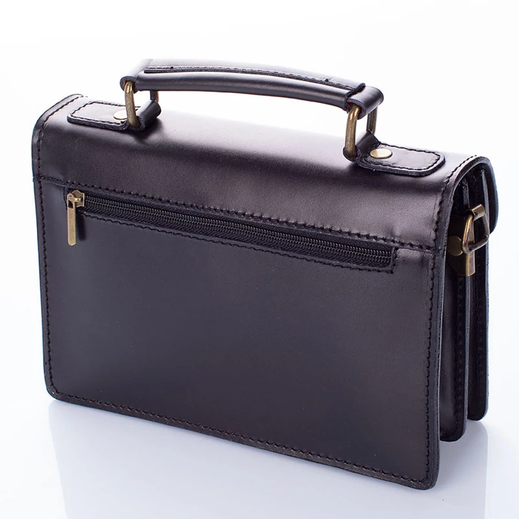 Praktikus férfi bőrtáska fekete színben