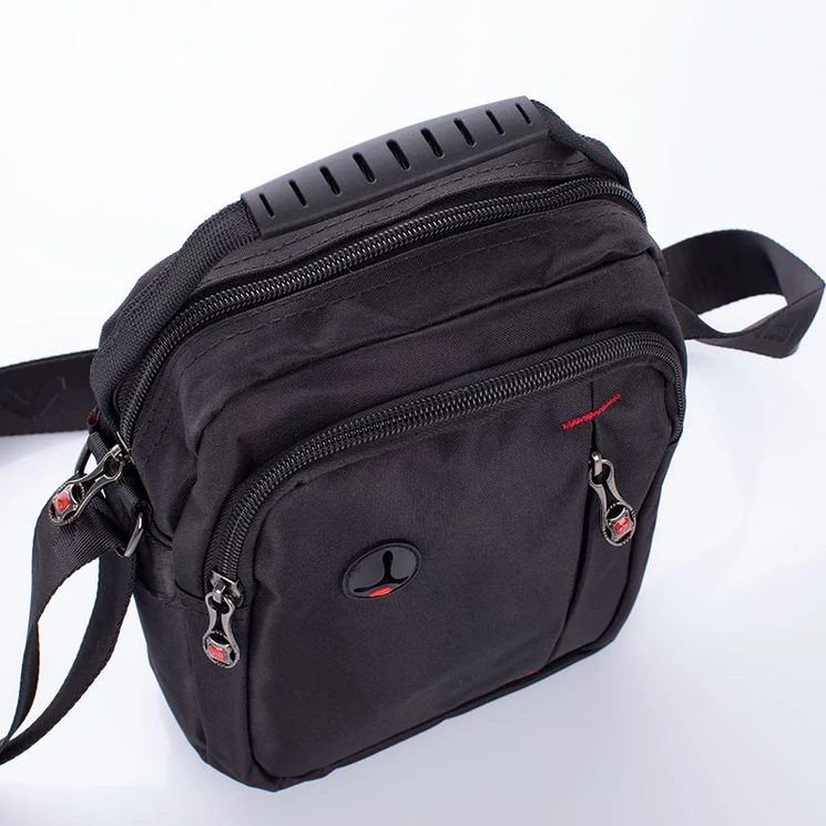 Adventurer férfi oldaltáska 