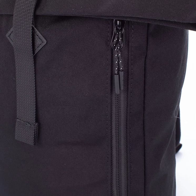 Fekete vászon többzsebes hátizsák