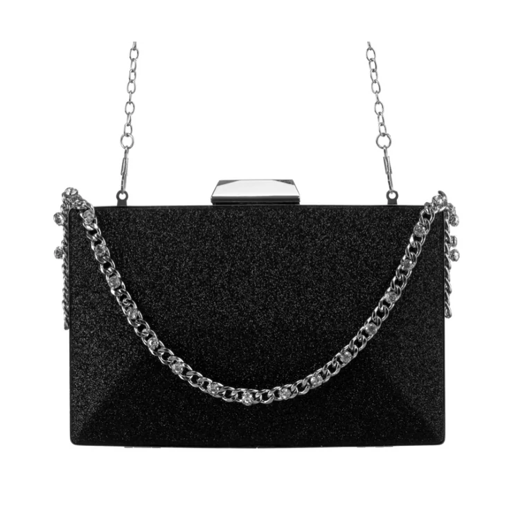 Láncos női alkalmi táska Fekete színben