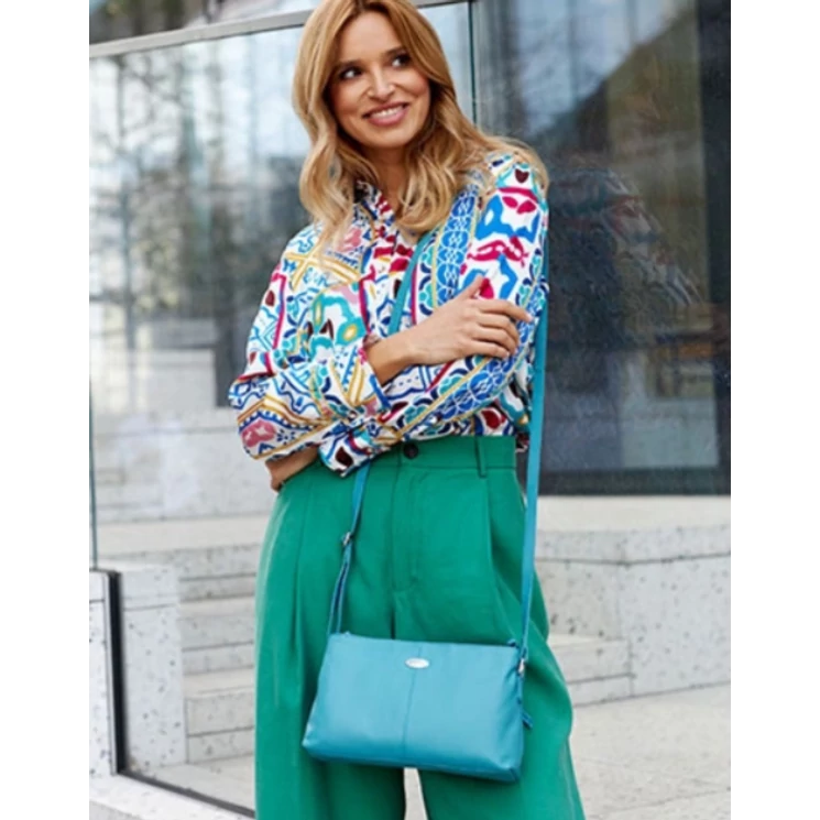 Elegáns Valódi bőr női oldaltáska türkizkék színben