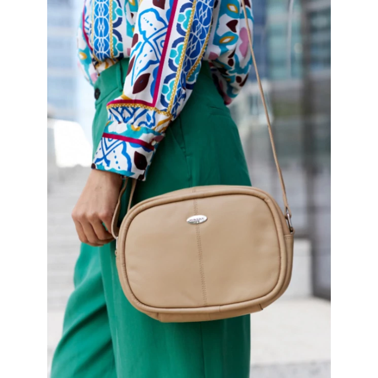 Valódi bőr Női oldaltáska bézs színben