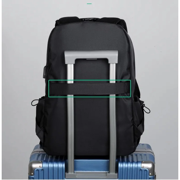 Vízálló fedélzeti méretű hátizsák USB töltővel