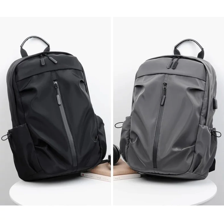 Vízálló fedélzeti méretű hátizsák USB töltővel