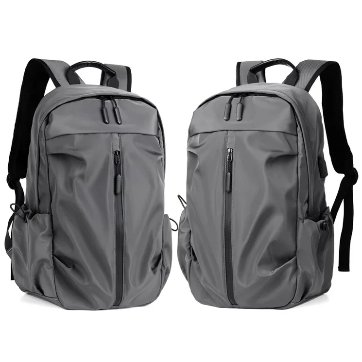 Vízálló fedélzeti méretű hátizsák USB töltővel