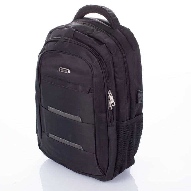 Ultraerős Fedélzeti méretű laptophátizsák USB töltővel