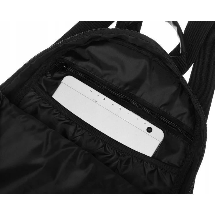 Peterson hátizsák fekete színben