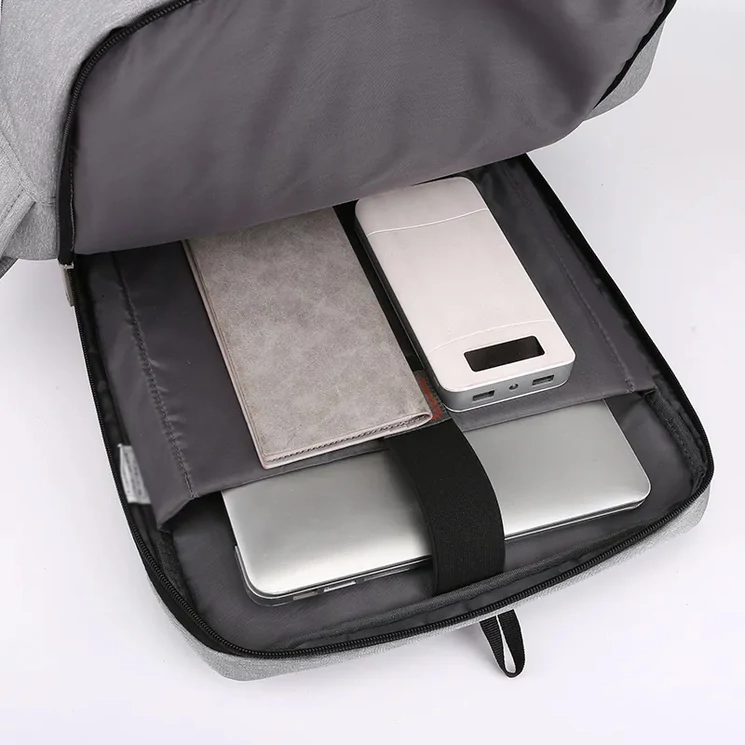 WIZZ Fedélzeti méretű laptophátizsák 40 x 30 x 20 cm USB csatlakozóval