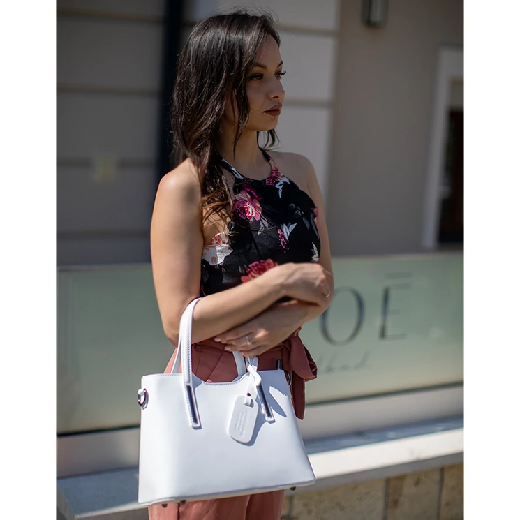 Valódi bőr női táska fehér színben