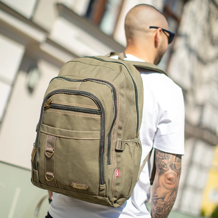 Outdoor vászon hátizsák khakizöld színben