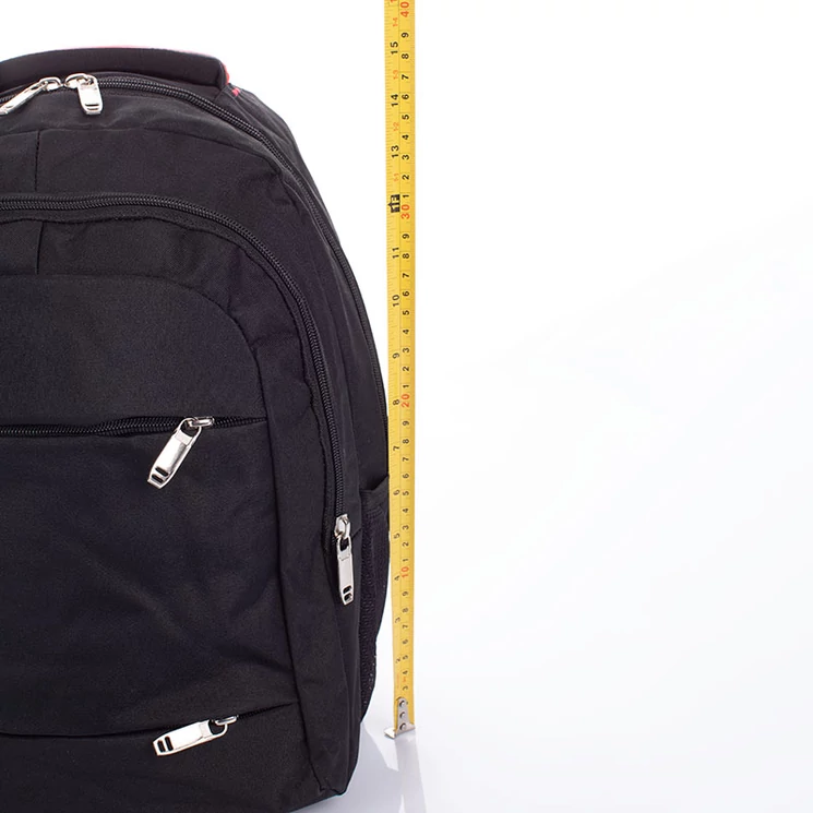 Fedélzeti Hátizsák fekete színben WIZZ méret 40x30x20cm