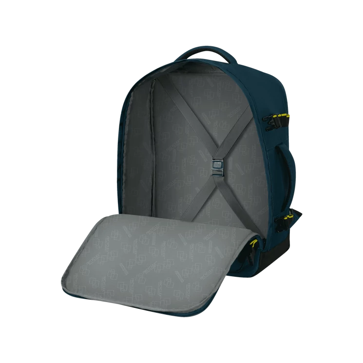 American Tourister 3 funkciós hátizsák méret:45 x 36 x 20 cm