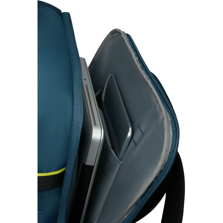 American Tourister 3 funkciós hátizsák méret:45 x 36 x 20 cm