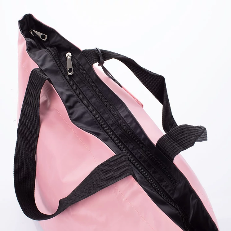 Sokzsebes női táska vízlepergető anyagból