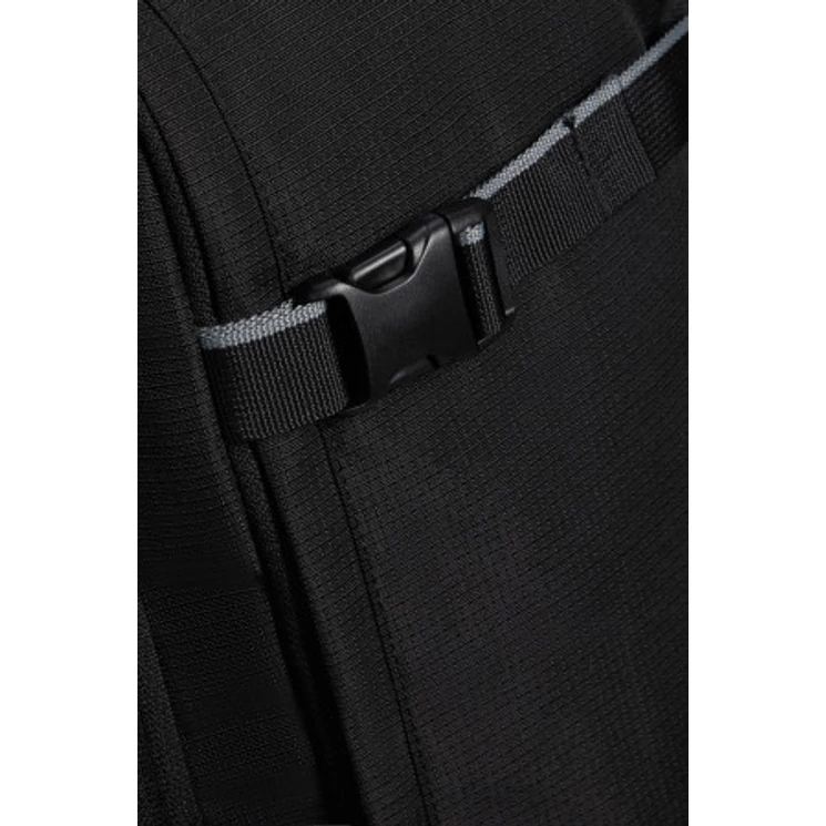 American Tourister 3 funkciós hátizsák méret:40 x 25 x 20 cm Ryanair méret