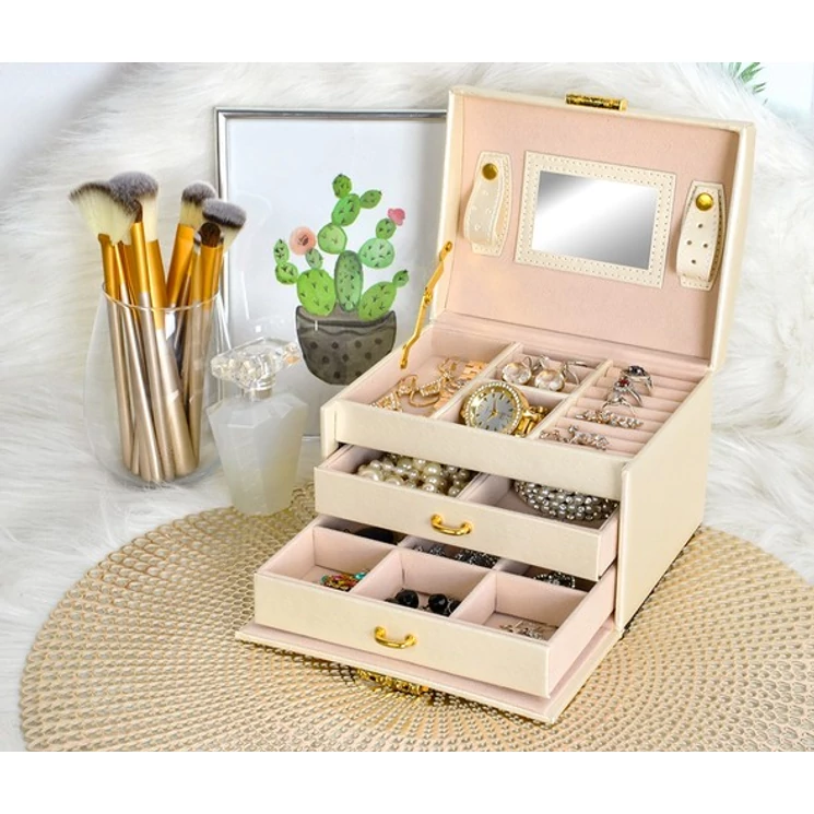 BEAUTYLUSHH 3 részes ékszerdoboz, bársony béléssel fekete színben