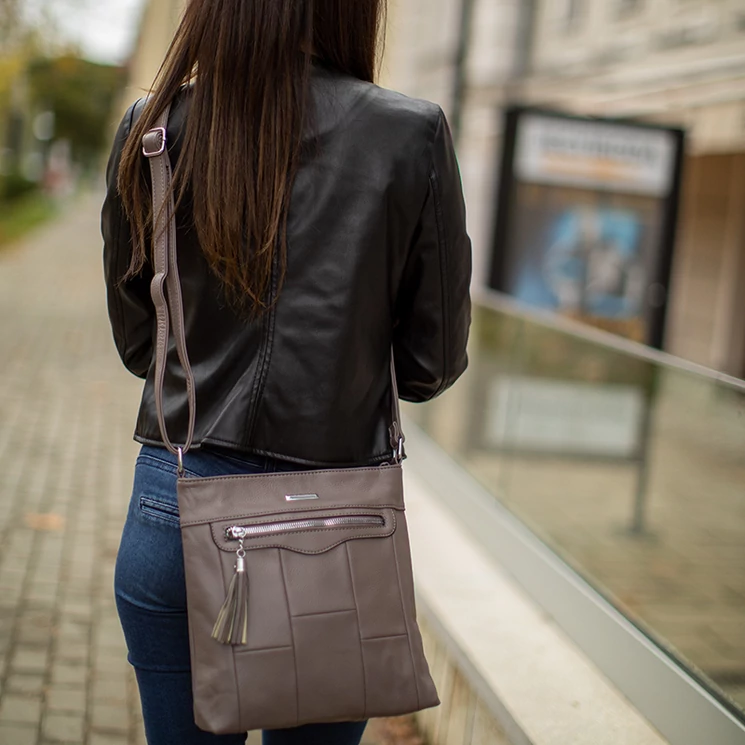 Silvia Rosa sokzsebes női oldaltáska