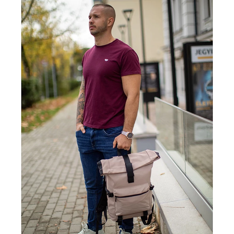 Bézs vízálló többzsebes laptoptartós hátizsák