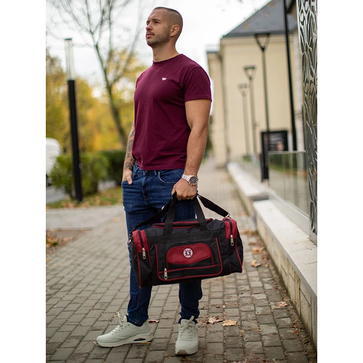 Sport és Utazótáska fekete-piros színben 50 cm 