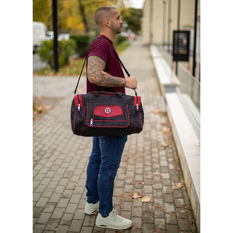 Sport és Utazótáska fekete-piros színben 50 cm 